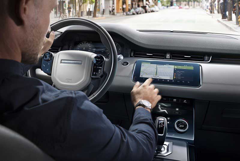 2020 Land Rover Evoque Infotainment panel
