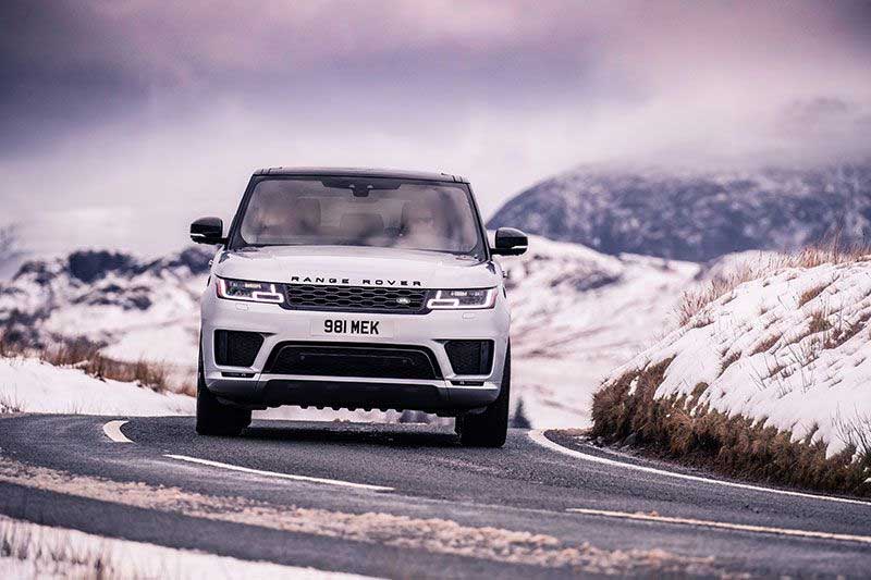 Range Rover Sport HST Promo Shot